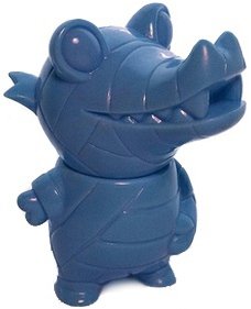 Pocket Mummy Gator - SDCC 10 Unpainted Blue figure by Brian Flynn, produced by Super7. Front view.
