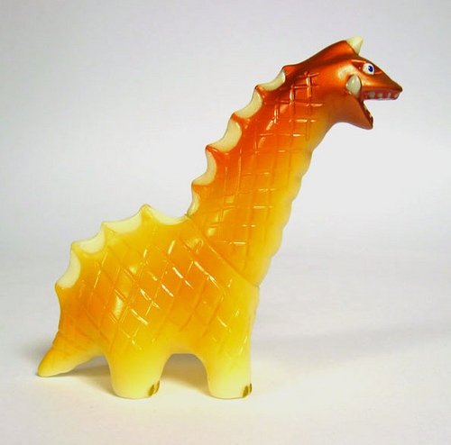 Betasaurus figure by Sunguts, produced by Sunguts. Front view.