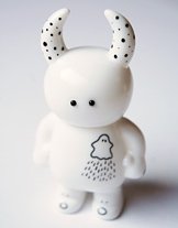 Uamou - Signed and illustrated figure by Ayako Takagi, produced by Uamou. Front view.
