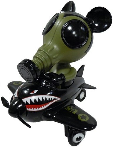 Mousemask Murphy in Shark Teeth Airplane - Army Green figure by Ron English, produced by Zacpac. Front view.