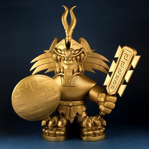 Jaguar Knight - Gold Chase figure by Jesse Hernandez, produced by Pobber. Front view.