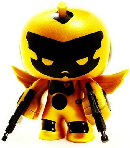 MiniCel - Gold Label figure by Rotobox, produced by Kuso Vinyl. Front view.