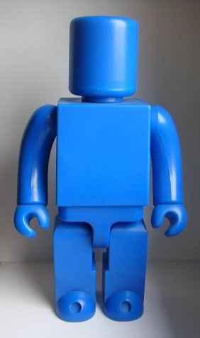 Kubrick 400% ABS Model - Blue figure, produced by Medicom Toy. Front view.