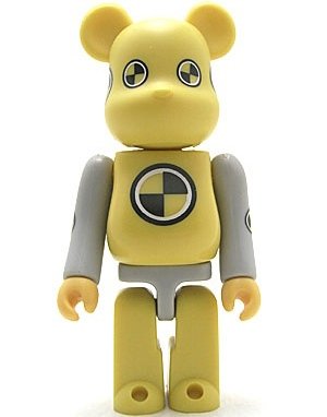 Member 1 Be@rbrick 100% figure by Ani Nendo, produced by Medicom Toy. Front view.