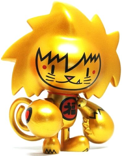 Lucky Cat Spiki figure by Nakanari, produced by Kuso Vinyl. Front view.