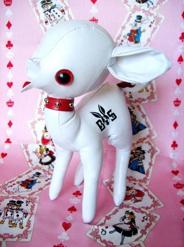 Bascot - Bad taste Mascot - Skull Jun figure by Noriya Takeyama, produced by Art Storm. Front view.