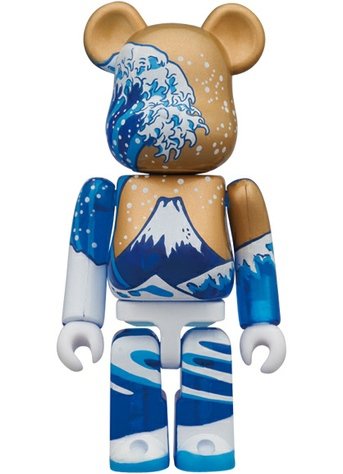 Fujisan Be@rbrick 100% figure by Katsushika Hokusai, produced by Medicom Toy. Front view.