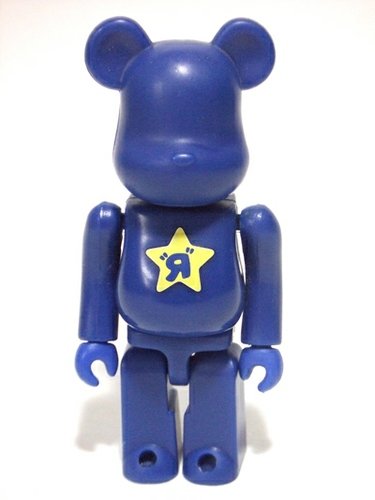 ToysRus Basic Be@rbrick  figure, produced by Medicom Toy. Front view.