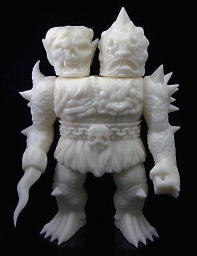 Krawluss, the 2-headed creature of doom figure by Lash X Skinner, produced by Mutant Vinyl Hardcore. Front view.