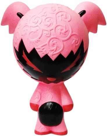 Pinky Crow Crow Bear GID figure by Erick Scarecrow, produced by Esc-Toy. Front view.