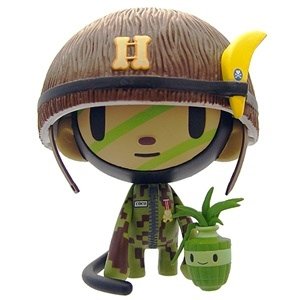 Captain Coco  figure by Simone Legno (Tokidoki), produced by Strangeco. Front view.