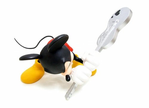 Guitar Mickey figure by Roen, produced by Medicom Toy. Front view.