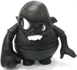 Hunchy - Black Notre Dame figure by Philip Ramirez, produced by Suspect Toys. Front view.
