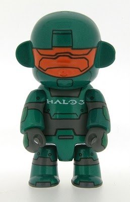 Halo 3 Green Qee figure, produced by Toy2R. Front view.