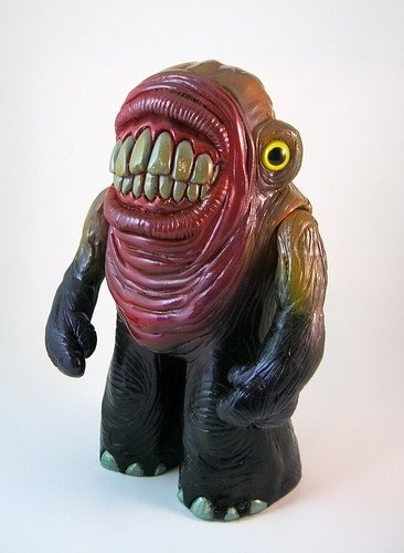 Treature Erectus figure by Motorbot, produced by Deadbear Studios. Front view.
