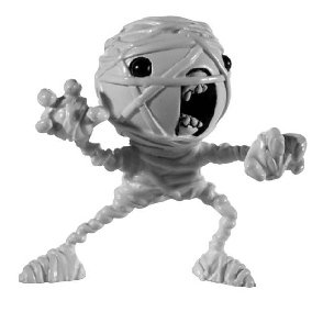 Mummy figure by Dkillerpanda, produced by Dark Horse. Front view.