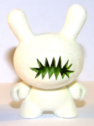 Makalibudunny White figure by Makalibu, produced by Kidrobot. Front view.