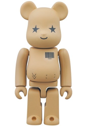Amazon.co.jp Be@rbrick 100% figure by Medicom Toy, produced by Medicom Toy. Front view.