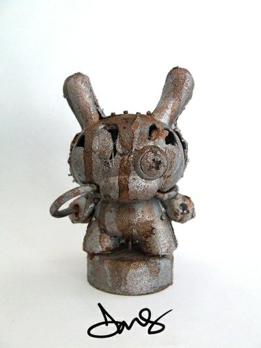Dunny - DMS October Giveaway figure by Dms. Front view.