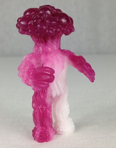 Mushroom People Attack!! White/Magenta figure by Barry Allen, produced by Gorgoloid. Front view.