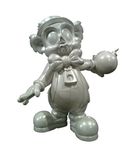 Slap Happy  - Pearlescent figure by Brandt Peters, produced by Mindstyle. Front view.