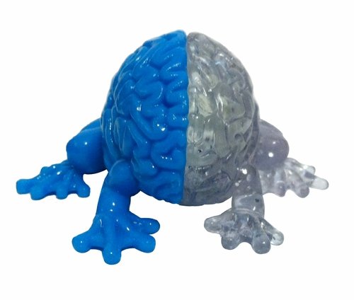 Jumping Brain - Blue/GID  figure by Emilio Garcia, produced by Toy2R. Front view.