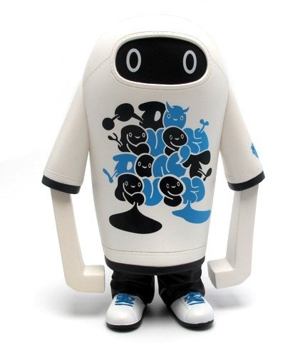T-boy figure by Shin Tanaka, produced by Play Imaginative. Front view.