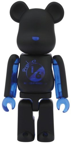 Project 1/6 Be@rbrick 100% - Black x Clear Blue figure, produced by Medicom Toy. Front view.