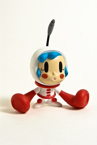Super Milk-chan figure, produced by Pump Factory Japan. Front view.