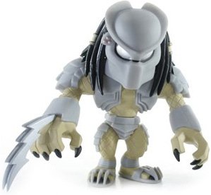 Predator - AVP figure by Touma, produced by Toumart. Front view.
