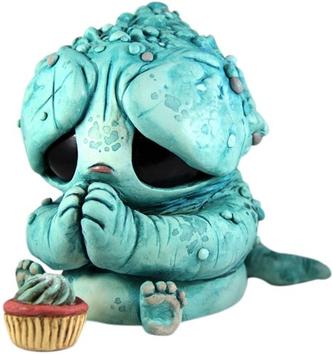 Patient Cubblegubbler  figure by Chris Ryniak. Front view.