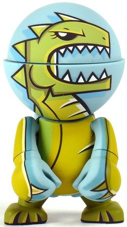 Electro Lizard  figure by Joe Ledbetter, produced by Play Imaginative. Front view.
