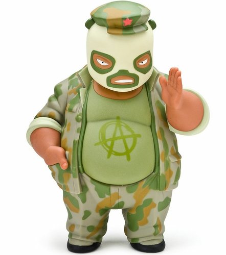 El Panda - Poblano Camo figure by Frank Kozik, produced by Muttpop. Front view.