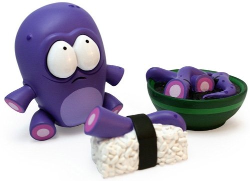 O-No Sushi: Purple figure by Andrew Bell, produced by Dyzplastic. Front view.