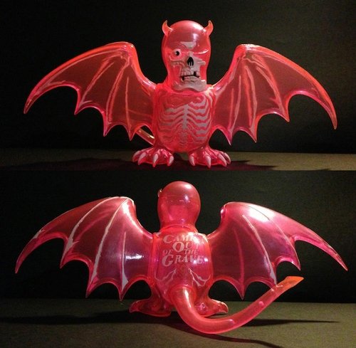 Came Out Of The Grave Skullbat figure by Balzac, produced by Evilegend 13. Front view.