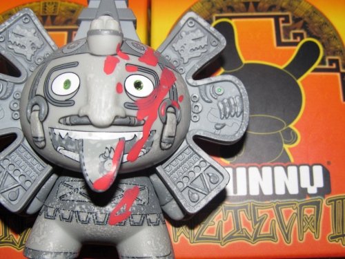 Calendario Azteca Sacrifice Custom Dunny figure by The Beast Brothers. Front view.