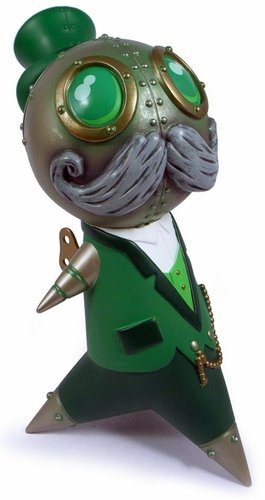 Humphrey Mooncalf - Leprechaun figure by Doktor A, produced by Pobber. Front view.
