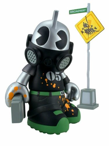Kidrobot Mascot 05 - Kidbomber Broadway figure by Tristan Eaton, produced by Kidrobot. Front view.