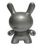 Plugin Hollywood Silver #3 figure by Tristan Eaton, produced by Kidrobot. Front view.