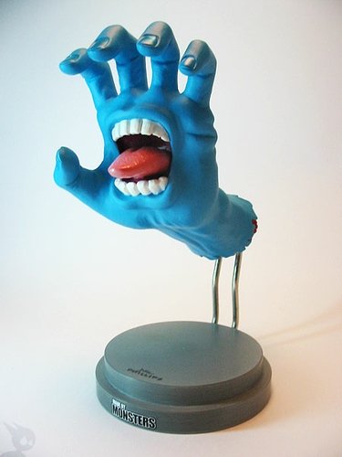 Screaming Hand figure by Jim Phillips, produced by Made By Monsters. Front view.