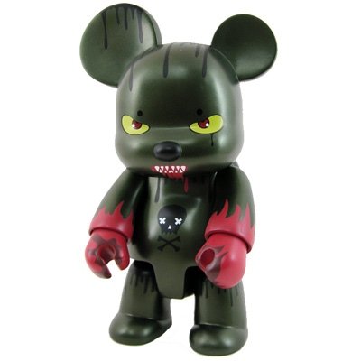 Melvins Black Bear figure by Mackie Osborne, produced by Toy2R. Front view.