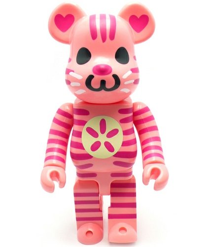 Shoko Nakagawa Be@rbrick 400% figure by Shoko Nakagawa, produced by Medicom Toy. Front view.