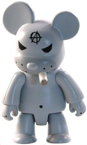Anarqee Cool Gray 3 C Bear figure by Frank Kozik, produced by Toy2R. Front view.