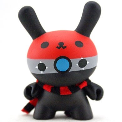Devilrobots - Chase Variant figure by Devilrobots, produced by Kidrobot. Front view.