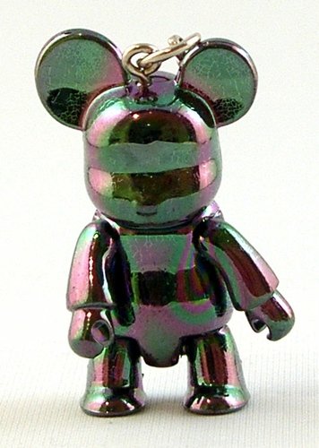 Metallic Rainbow Qee Zipper Pull figure by Toy2R, produced by Toy2R. Front view.