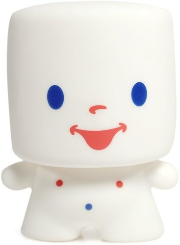 Smell me Marshall - Marshmallow scent figure by 64 Colors, produced by Squibbles Ink & Rotofugi. Front view.