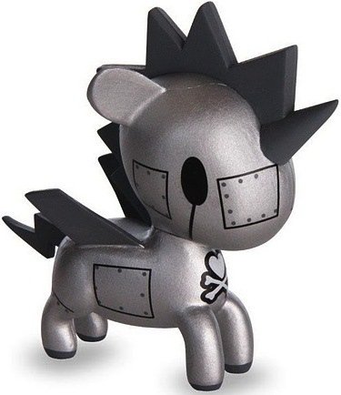 Metallo figure by Simone Legno (Tokidoki), produced by Tokidoki. Front view.