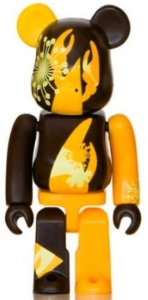 WeSC Be@rbrick 100% - Crayfish figure by Wesc, produced by Medicom Toy. Front view.