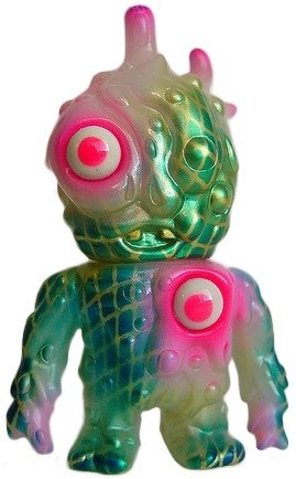 Prince Amoeba figure by Realxhead X Paul Kaiju, produced by Realxhead. Front view.