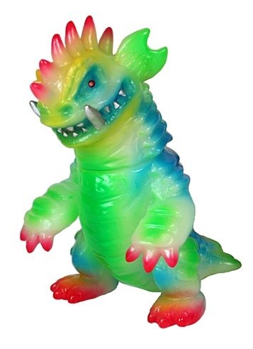 Mini Dragigus - GID figure by Mark Nagata, produced by Max Toy Co.. Front view.